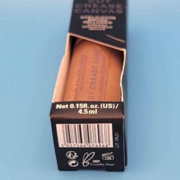 Revolution Cut Crease Canvas Full Coverage Eyeshadow Base - Etch Deep - New - Picture 7 of 7